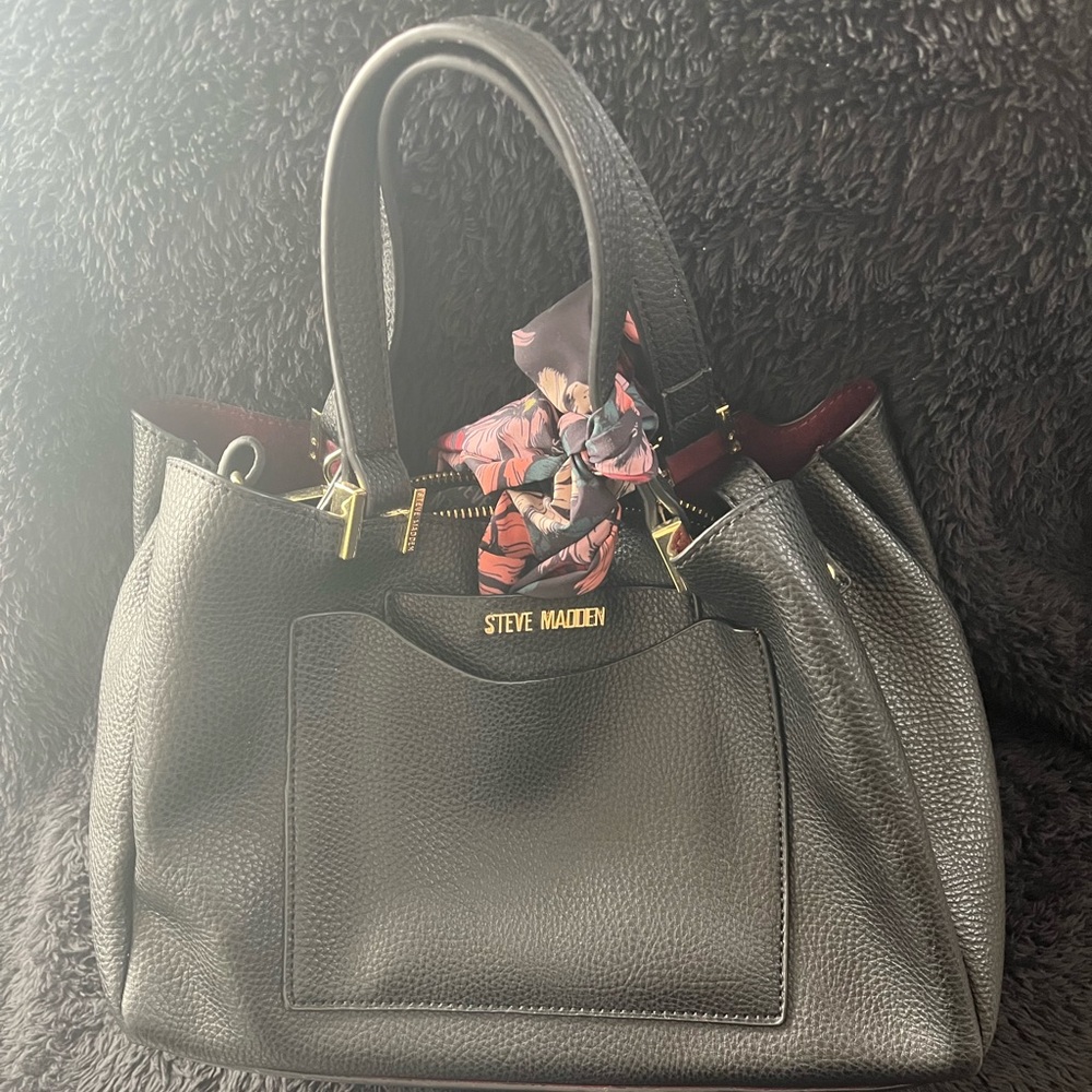 Steve Madden Cross Body Bag in Black with Straps included and scarf attached !